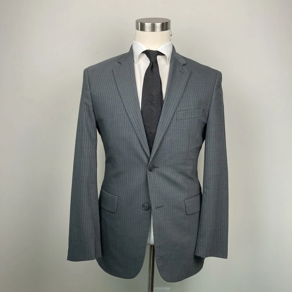 Jos A. Bank‎ Men's Blazer Sport Coat Jacket 38R Grey Striped Wool Tailored Fit